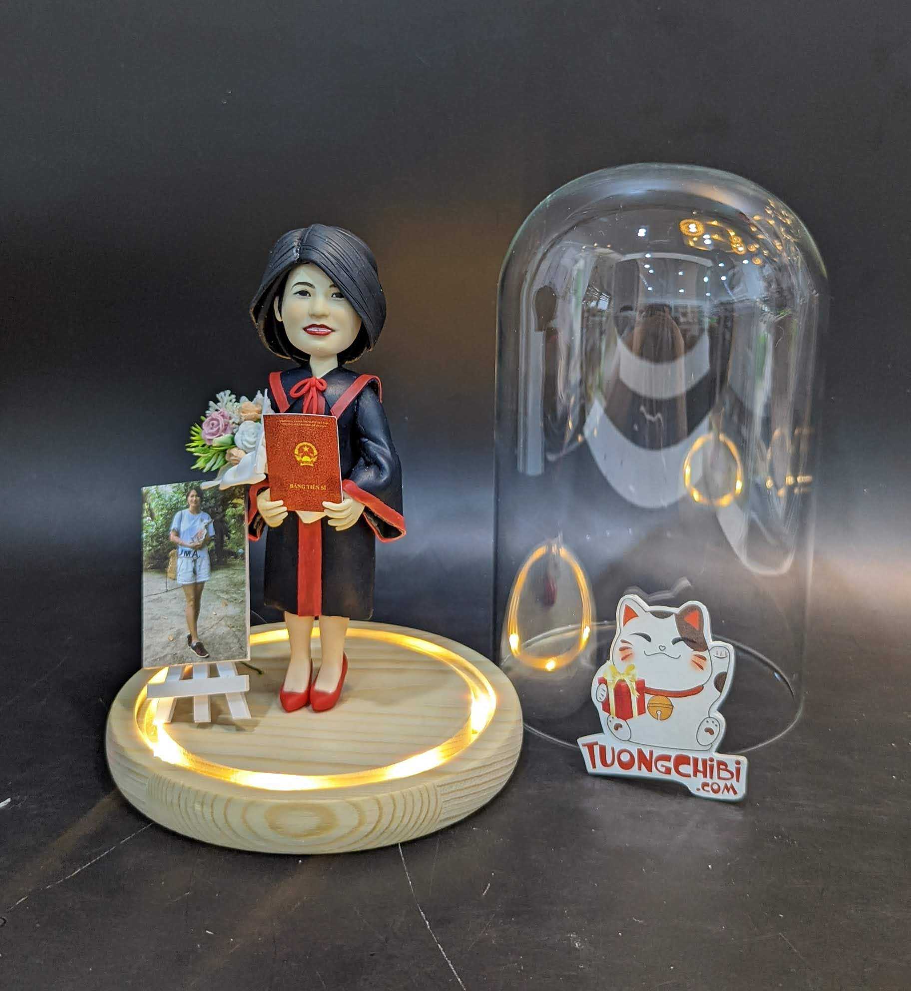 Tượng tốt nghiệp 2022