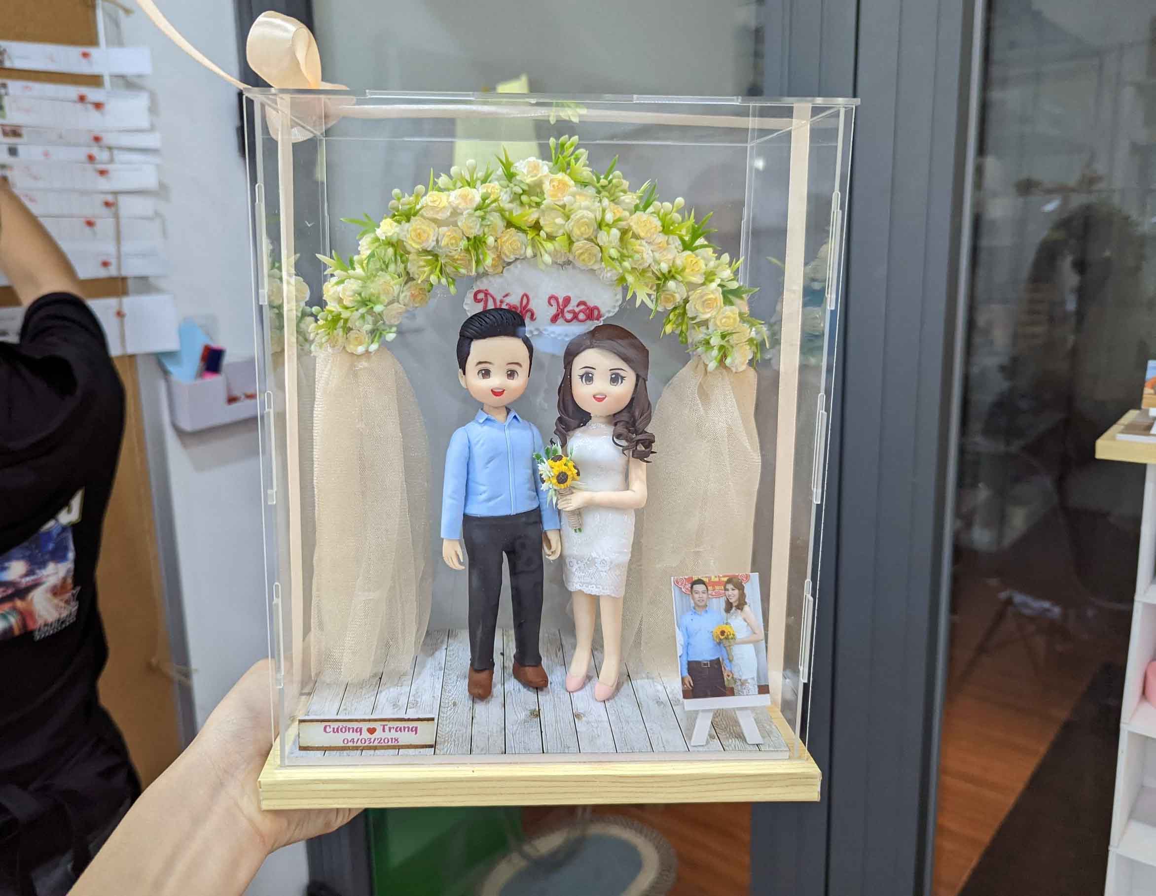 quà tặng kỷ niệm ngày cưới đẹp , sang trọng